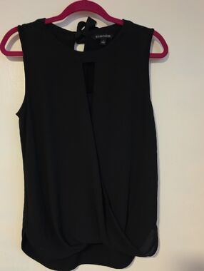 41 Hawthorn Black Twist-Front Sleeveless Camisole